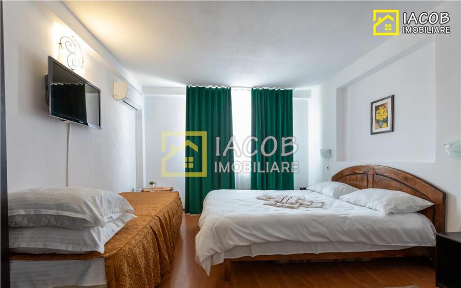 Vila/Pensiune D P E M cu multiple functionalitati: locuit, H - 12