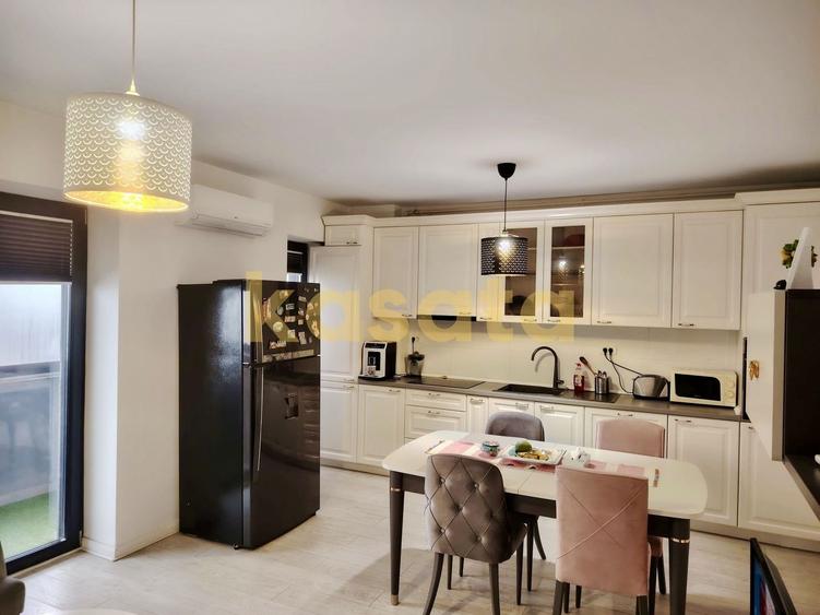 Apartament cu 4 camere semidecomandat, mobilat în P-ta Presei Libere