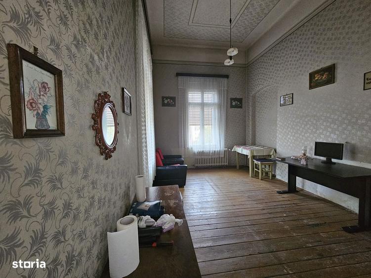 Vand apartament deosebit, la casa, etajul 1, Bulevardul Decebal - 2