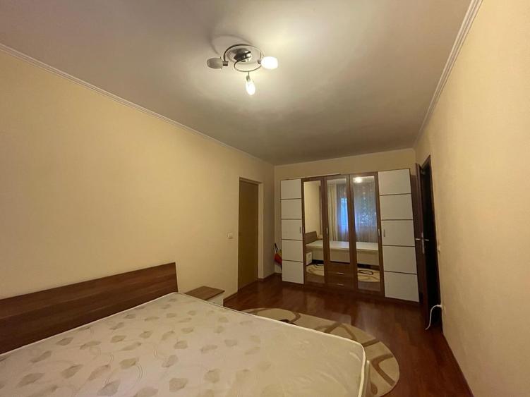 Tineretului parc metrou stradal - bloc 1982 - 3