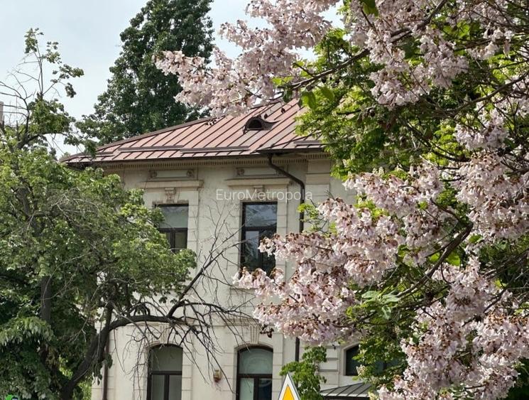 Vila renovata integral cu 750 mp teren Gradina Icoanei