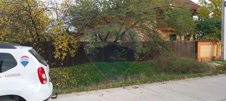 Teren/Loc de casa parcelabil, intre case, 800mp Simnicu de Sus - 1