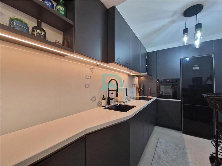 Penthouse, Qualis 2, Tractorul - 5