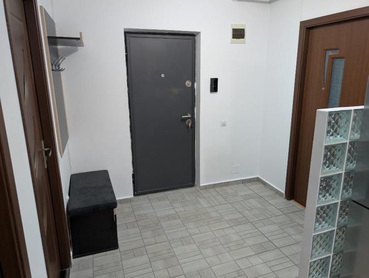 Apartament 2 camere, decomandat, mobilat, cu parcare privata - 12