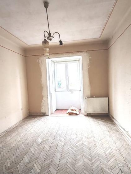 Apartament 3 camere decomandat structură mare - 4