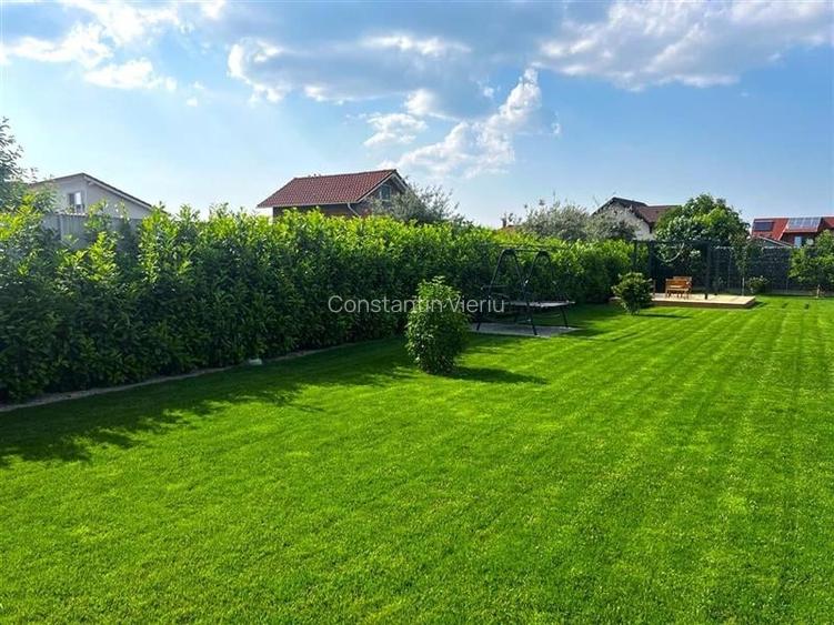 Casa Premium,P+M,4camere,2 bai,2 terase,1,000 mp teren,garaj,Tarlungeni Izvor Br