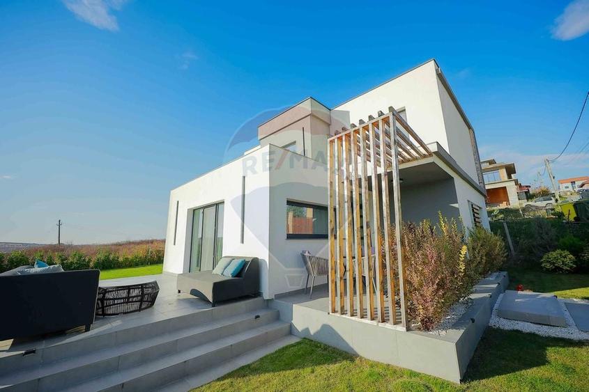 Casa moderna in stil mediteranean, cu terase si vedere la lac - Paleu - 1