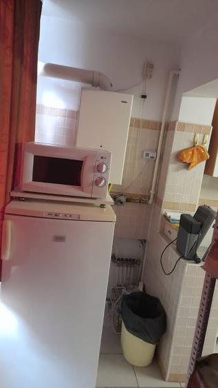 Apartament 3 camere 70 mp etaj 1, decomandat, Rovinari - 3