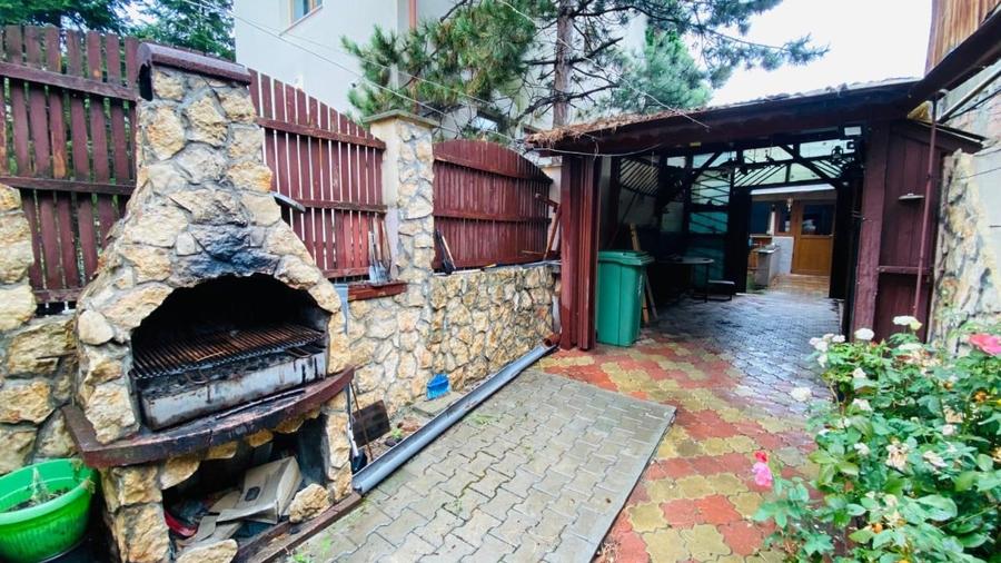 REV2004244 Casa de vanzare Baneasa - 2