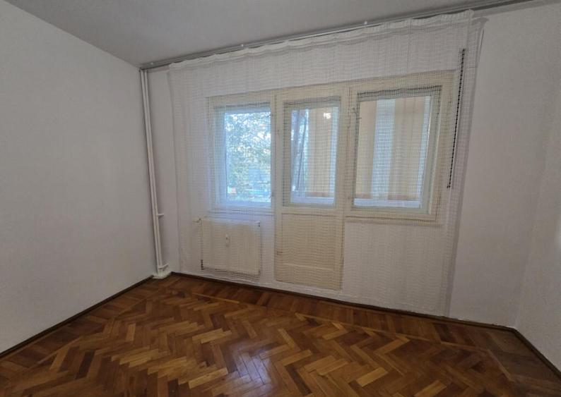 Apartament 3 camere, Nord Complexul Mare, etaj 1 - 5