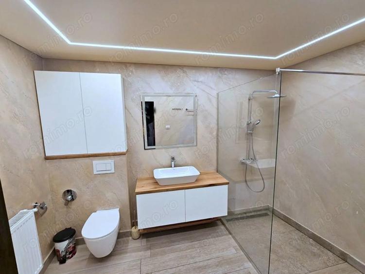 De vanzare - Casa 2 camere, renovata - singur in curte -Piata Centrala - 4