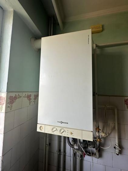 Apartament cu 3 camere decomandat în Obor