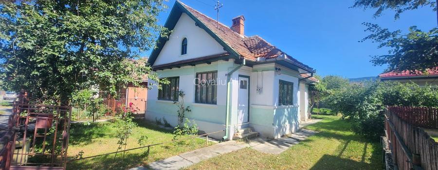 Casa situata in Rasnov, constructie din caramida D+P+pod, teren 395 mp