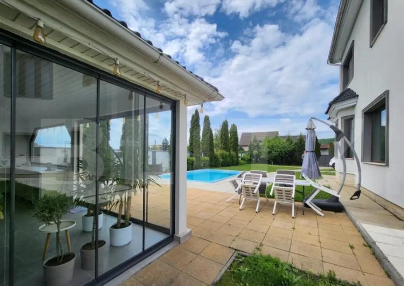 Vila Exclusivista , 300mp utili si teren de 1300mp, Santan - 12