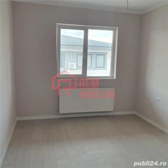 Apartament cu 2 camere decomandat în Fundeni