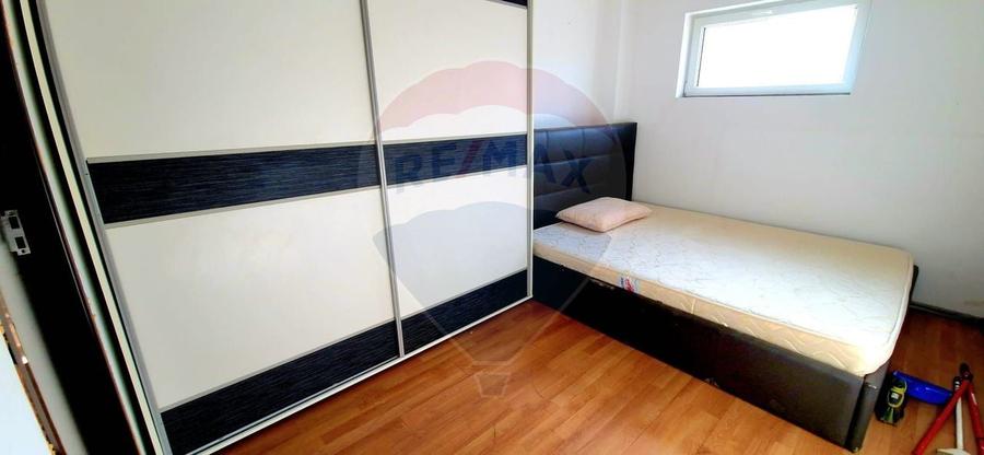 Apartament cu 3 camere, curte și loc de parcare zona Alfa - 7