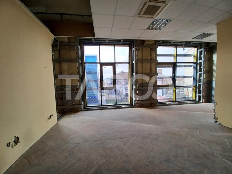 Spatiu de birouri pe Mihai Viteazul Sibiu compartimentare dupa nevoi - 17