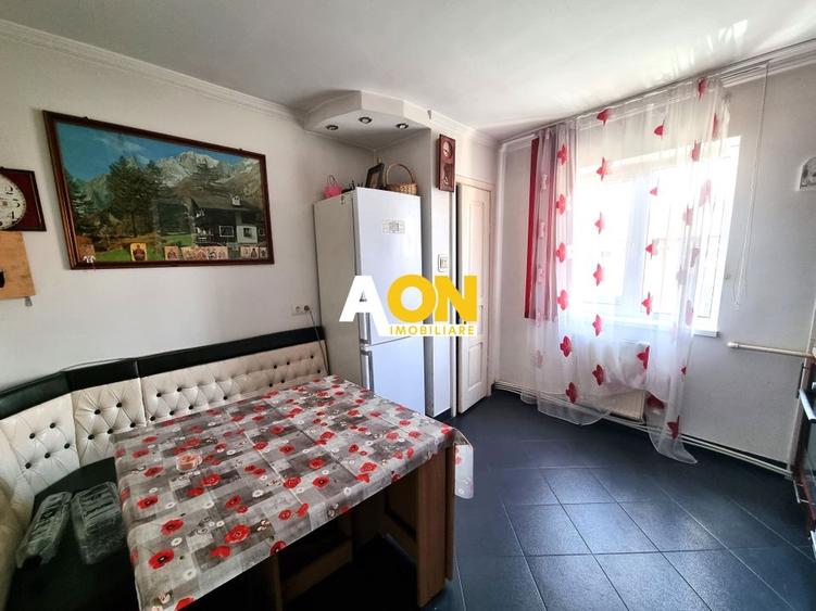De inchiriat apartament 3 camere, zona Piata, Cetate - 6