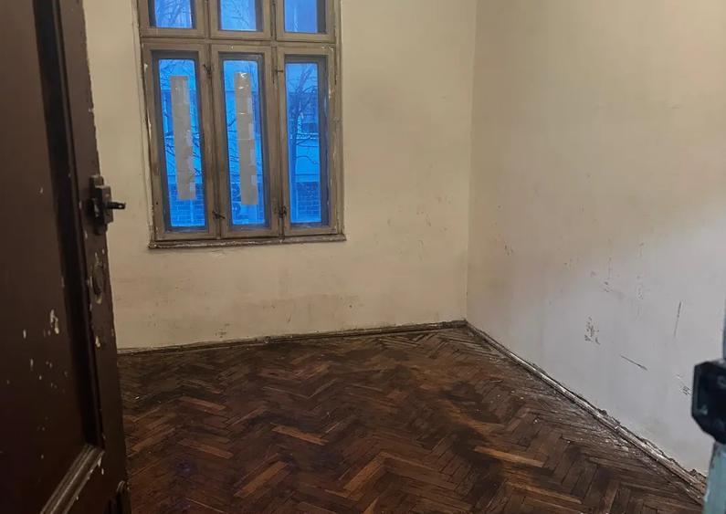 Apartament 3 camere 80,40 mp decomandat Vila veche tip bloc - 4