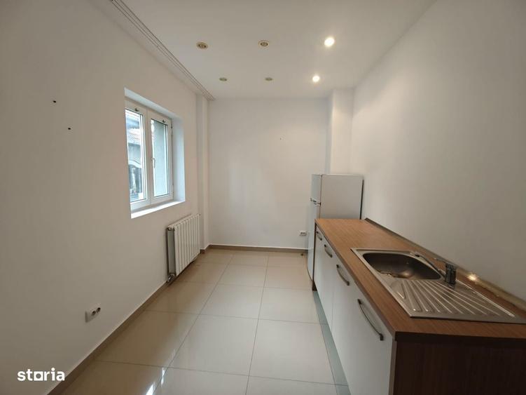 Apartament cu 5 camere, balcon si aer conditionat - 7