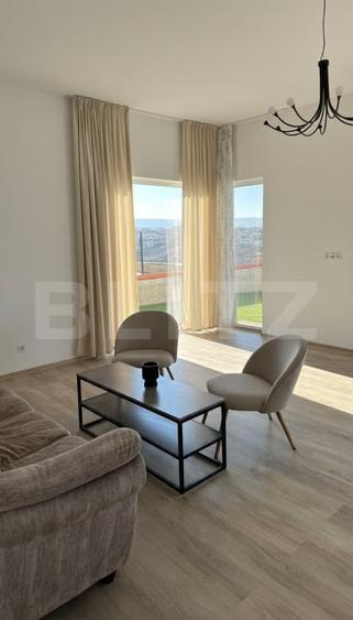 Casa pe calcan cu priveliste superba si compartimentare deosebita - 3