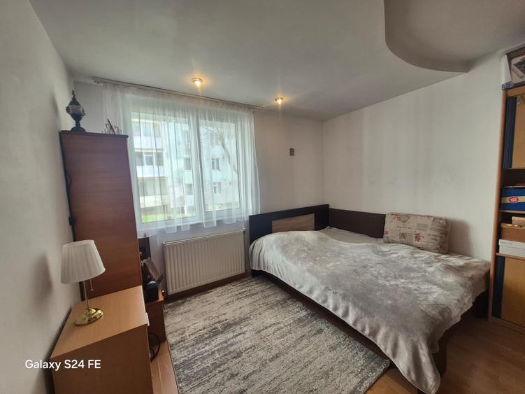 De vânzare – Apartament cu 4 camere | 80 mp | Parter înalt | Boxă + Parcare | Zo - 3