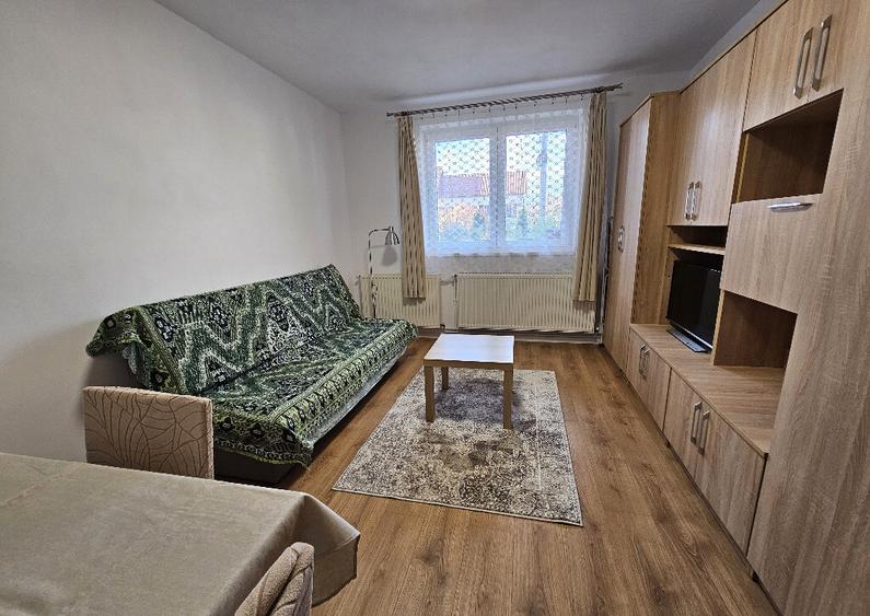 Inchiriez apartament Medias, Gloria, total renovat si utilat - 3