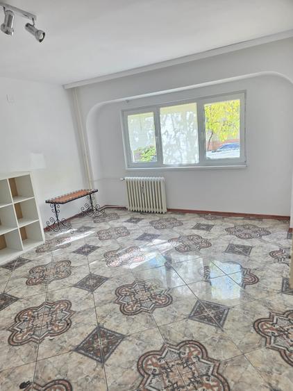 Decebal ,Matei Basarb stradal , pt locuit sau birou - 2