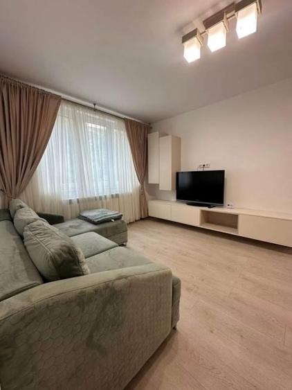 Apartament cu 2 camere semidecomandat, mobilat în Horea