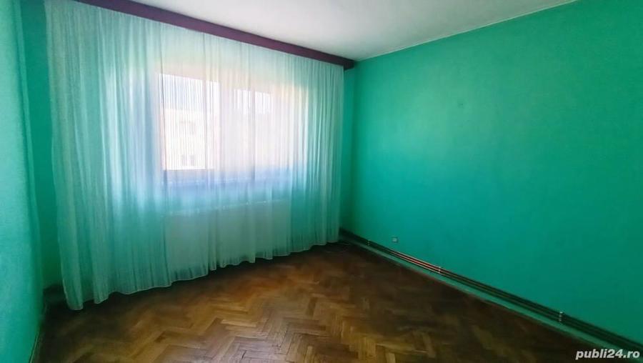 Vand apartament 4 camere in Damb - 2