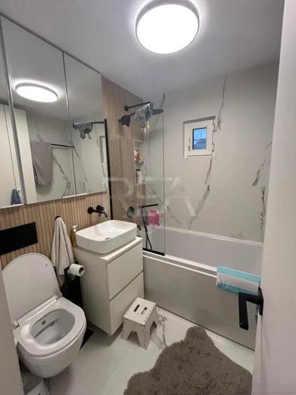 3 camere Colentina decomandat, centrala, inst. schimb., et. 4, an 1987 - 6