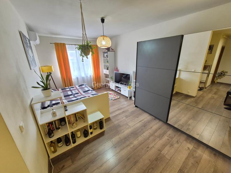 1 Cam-Lipovei-3 Min Iulius Town-Centrala-Aer conditionat-Mobilat- 32 MP- 58.000