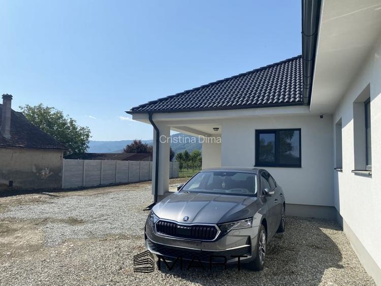 Casa noua Sacel 142 mp, teren 2000 mp, priveliste munti si acces direct Sibiu Casa noua Sacel 142 mp, teren 2000 mp, priveliste munti si acces direct Sibiu