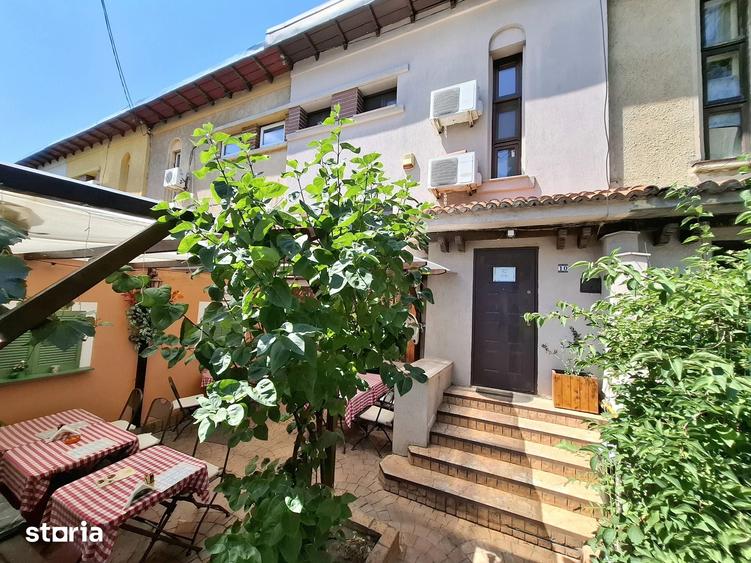 Casă cu 6 camere cu Teren 50 Mp în Vatra Luminoasă