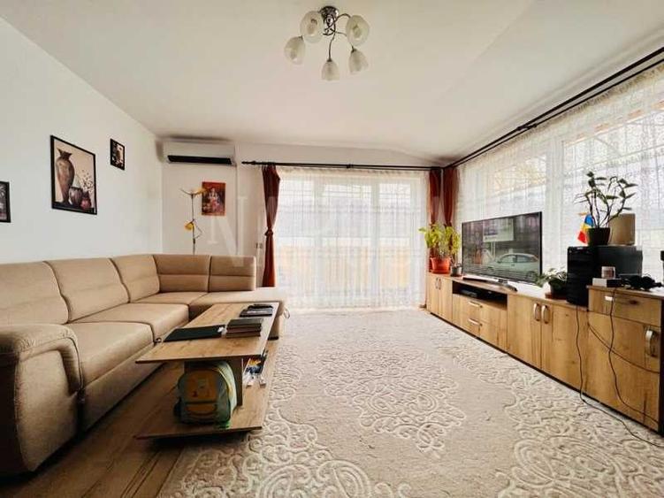 Apartament 3 camere de vanzare in Floresti - 1