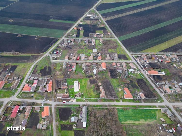 Teren intravilan cu fundatie inceputa si materiale - 3