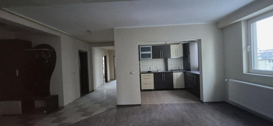 Apartament 3 camere, 105,29mp utila,loc de parcare, zona Radauti - 5