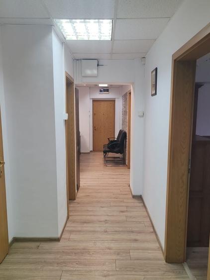 Apartament 4 camere birouri - 10
