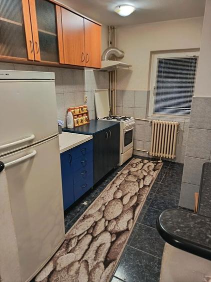 Inchiriez apartament 2 camere Miorita - 1