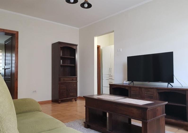 Prorprietar inchiriez apartament 3 camere ultracentral - 1