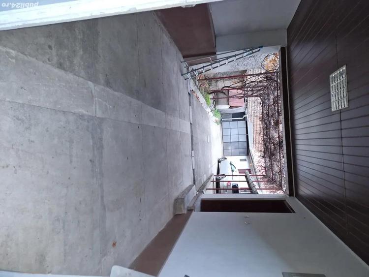 casa de vanzare la ?ara,cu 5 dormitoare - 2