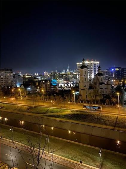 Birou, de 106 mp, în Central