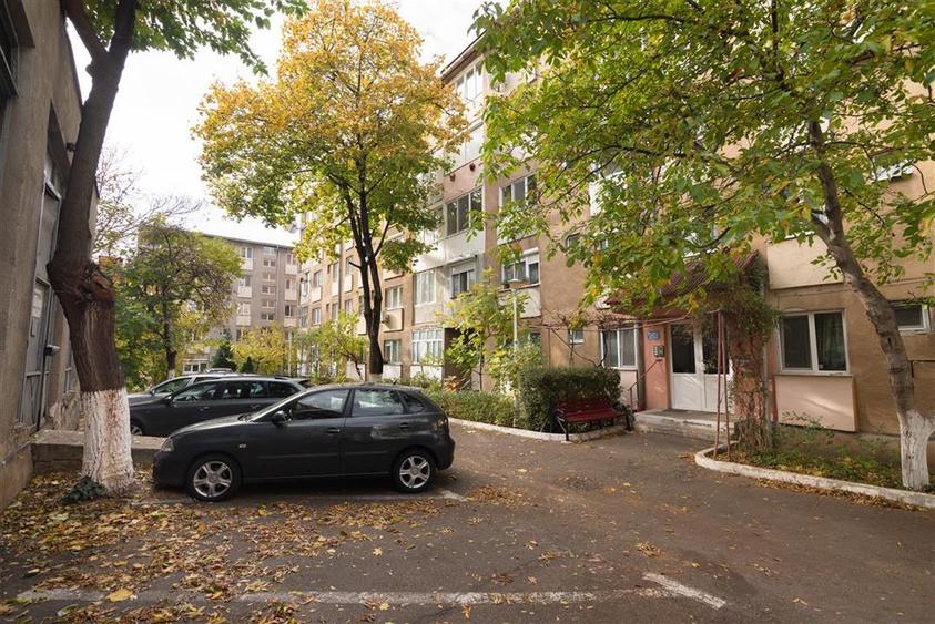 RECO Apartament 2 camere decomandat Rogerius etajul 3 - 19