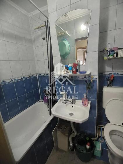 Apartament cu doua camere in zona Micro 7 - 2