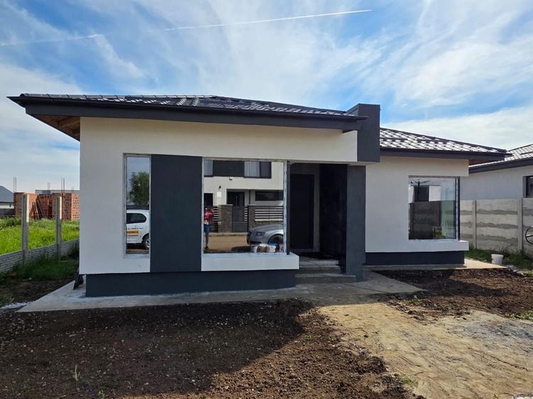 Casă cu 3 camere în Central