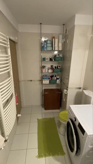 Apartament cu 3 camere decomandat în Florești