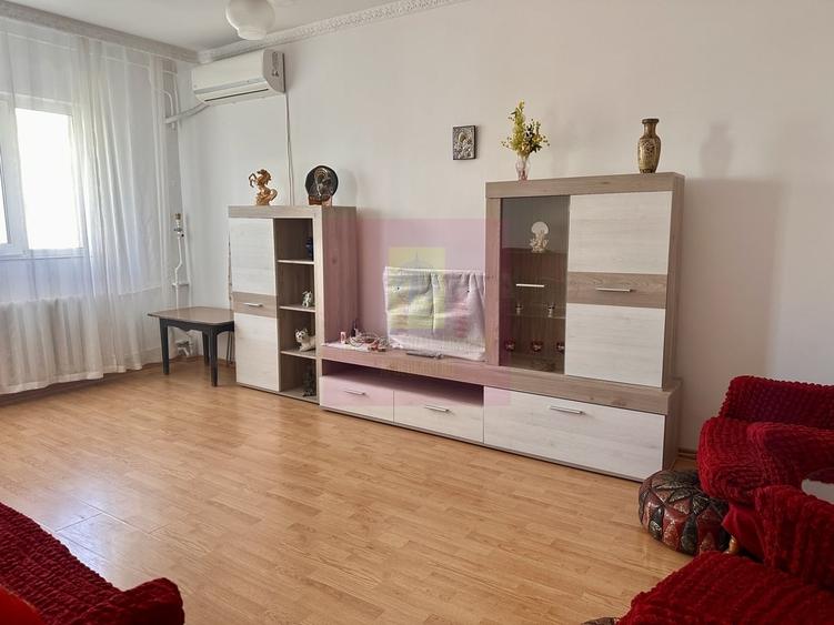 Apartament cu 3 camere decomandat în Rahova