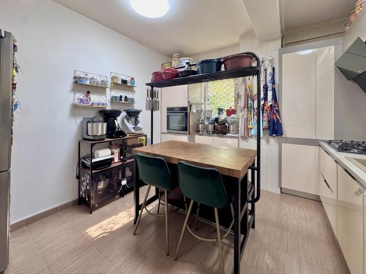 Apartament cu 2 camere decomandat, mobilat în Primo