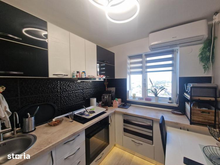 Apartament cu 3 camere decomandat în CET