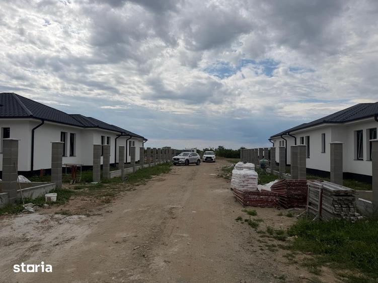 Casă cu 4 camere cu Teren 500 Mp în Central